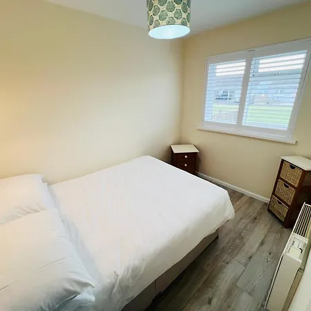 2 Bedroom Bungalow Sv58, Seaview, Isle Of Wight Free Wi-Fi Exterior photo