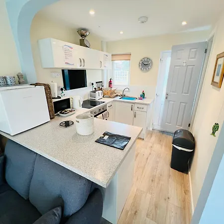 2 Bedroom Bungalow Sv58, Seaview, Isle Of Wight Free Wi-Fi Exterior photo